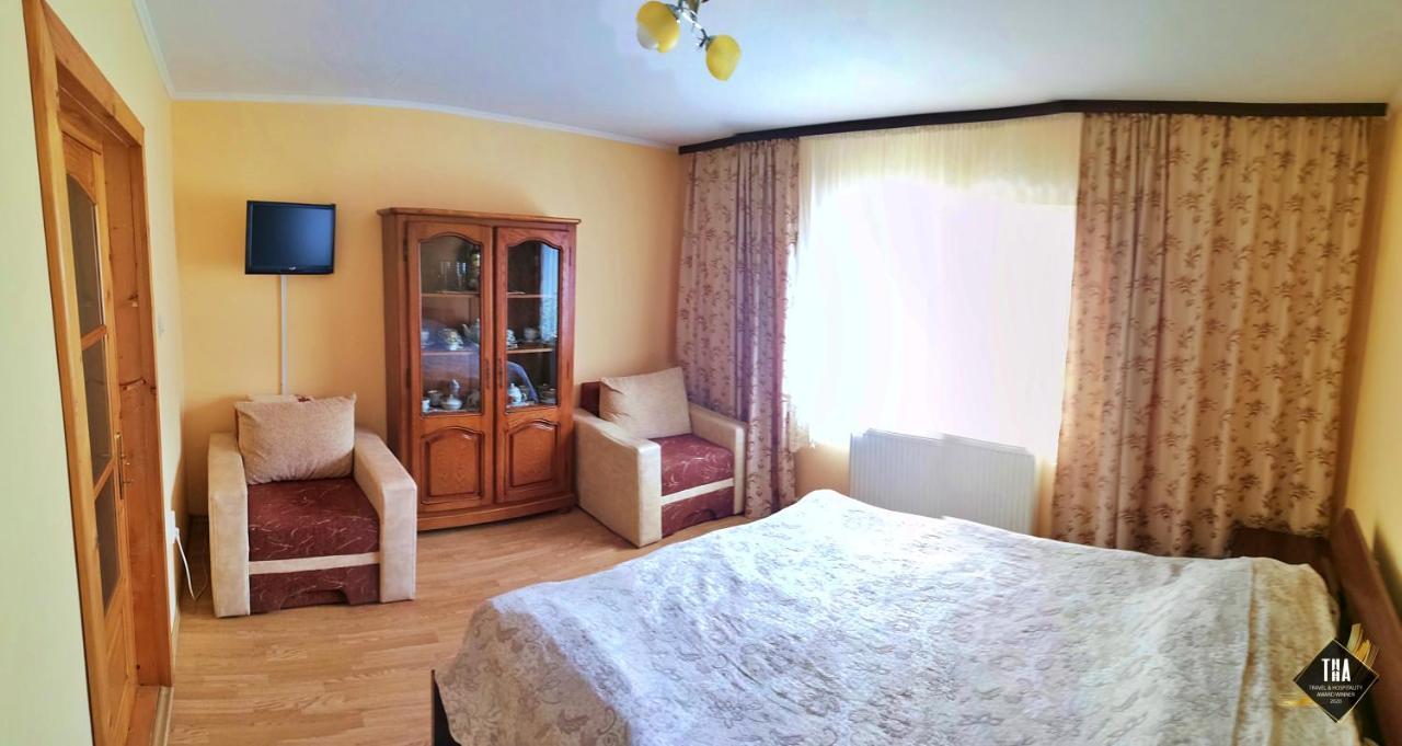 Hotel Casa Lacry Mînăstirea Humorului Exteriér fotografie